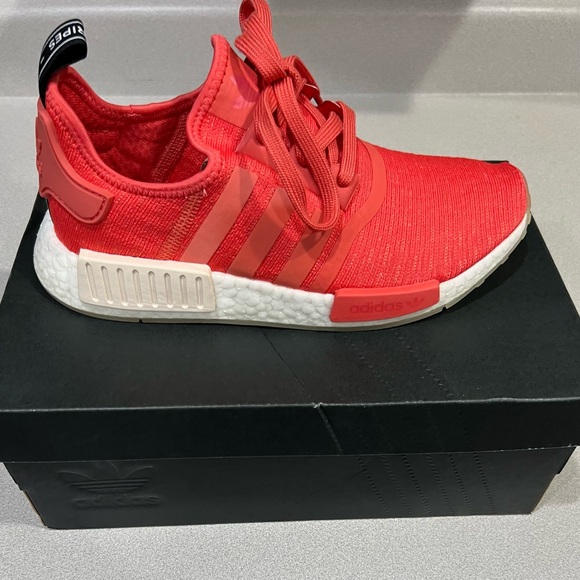 Adidas Women’s NMD R1 Trace Scarlet Running Shoes Size 7.5 *Brand New* - Picture 6 of 8
